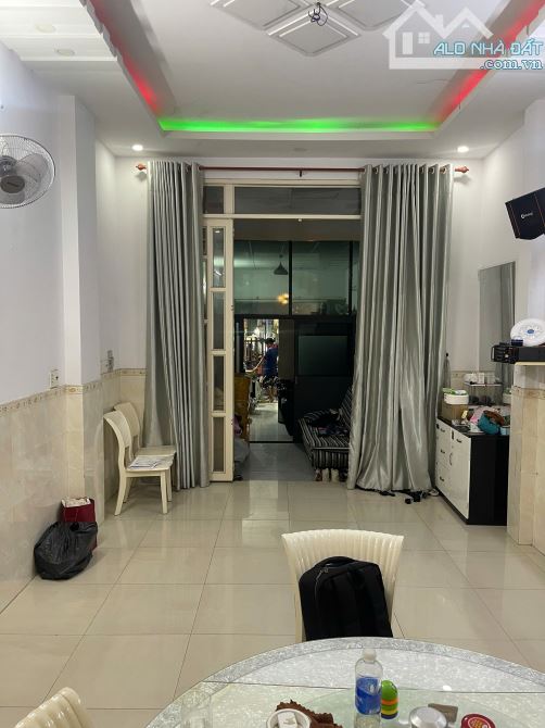 Bán gấp nhà mặt tiền Bùi Quang Là, 4.2 x 26m, 2 tầng, 9.7 tỷ - 6