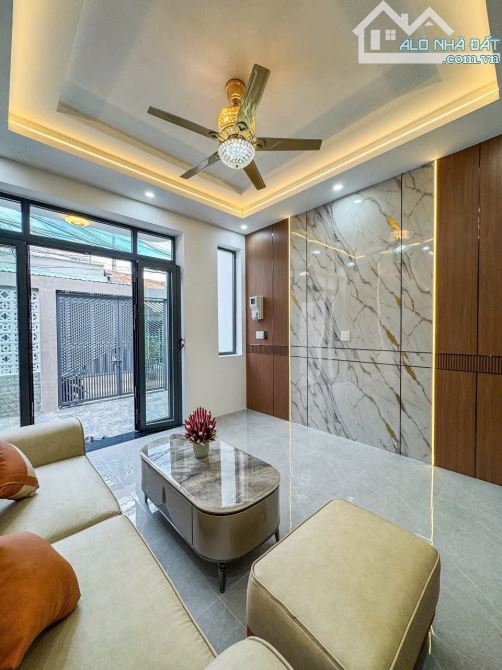 BÁN NHÀ TRỆT FULL NỘI THẤT - HẺM 534 ĐƯỜNG 30/4 THÔNG RA HẺM 169 ĐƯỜNG 3/2 - 6