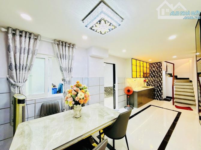 🏡 Nhà Đẹp giá mềm Quận 10 – 1 Trệt 2 Lầu, Sổ Hồng Riêng, Chỉ 5.28 Tỷ - 6
