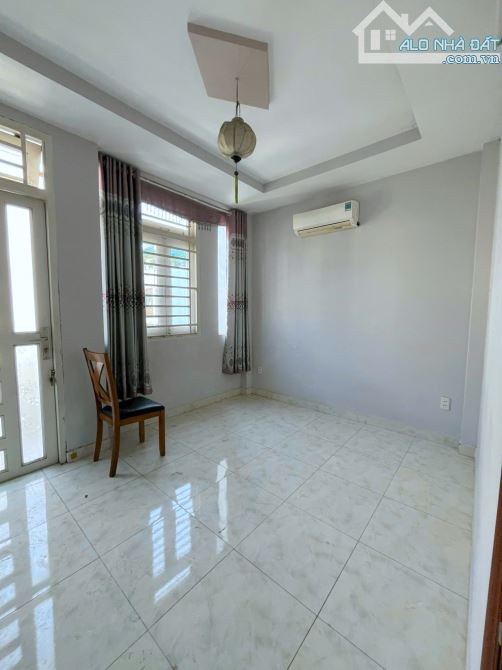 Nhà Bùi Đình Tuý 4x14m Trệt.3L.3P.3wc.có sân để xe.Tốt ở - 6