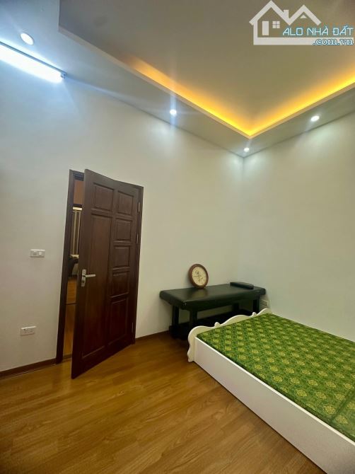 BÁN NHÀ NGÕ HUY VĂN - TT ĐỐNG ĐA - DT LỚN 45/50MT2 - GIÁ CHỈ 12 TỶ - 6
