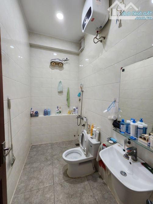Nhà mặt phố Nguyễn Văn Hưởng, LB 60X4T, dân xây, MT 5m, vỉa hè, ô tô tránh, KD 16.5 tỷ. - 6