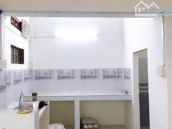 KHU TRUNG TÂM HÀNH CHÍNH P12Q4  SÁT ĐƯỜNG XE HƠI CHẠY CÁCH 1 BƯỚC CHỈ CÒN 1 CĂN DUY NHỨT - 7