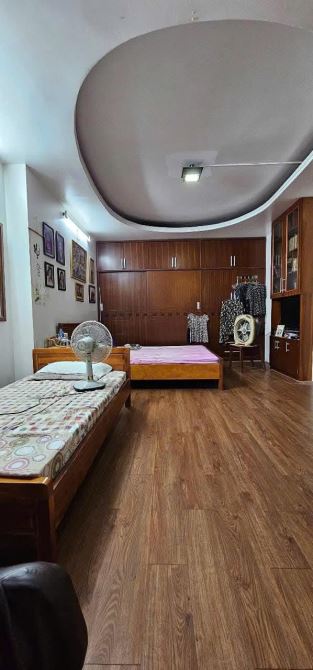 Oto vào nhà, 230 Lạc Trung, nhà tự xây Văn phòng CTY, 48m2 x mtiền 8m. Giá 18.6 tỷ