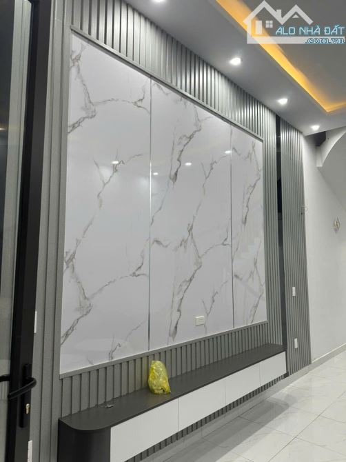 Bán nhà 4 tầng cực đẹp mặt đường Tô Vũ, Văn Cao, Hải Phòng - 7