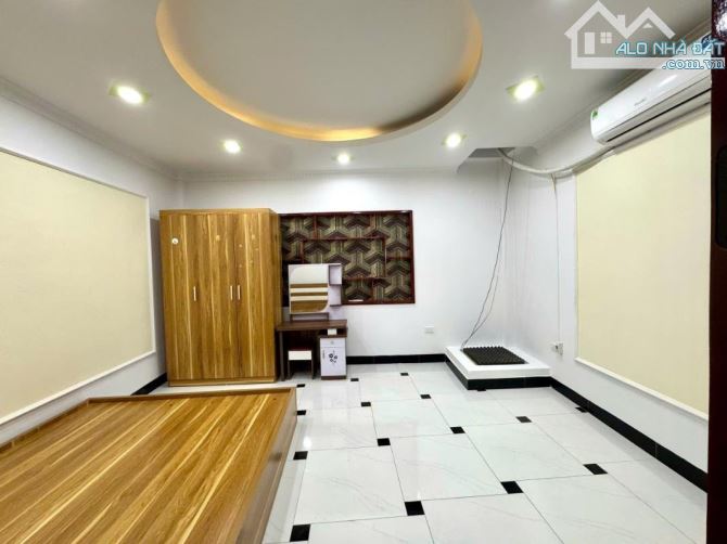 Bán Nhà Phố KD 41m2- 5T- Vạn Phúc- Đường 2 ô tô tránh- KD các loại- sổ vuông- Nhỉnh 12 tỷ - 7