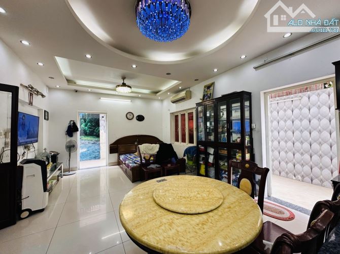 🏡 BIỆT THỰ HIM LAM TRUNG SƠN – SÁT QUẬN 7 🏡 250m² (12.5 x 20m) – 1 hầm, 3 tầng, 10PN - 7