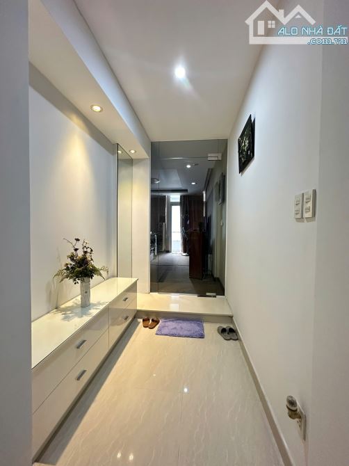 1 CĂN DUY NHẤT- Chỉ 10 tỷ- MTKD Nguyễn Thái Bình ( Khu sân bay)- 5 tầng ở ngay- chỉ 10 tỷ - 7