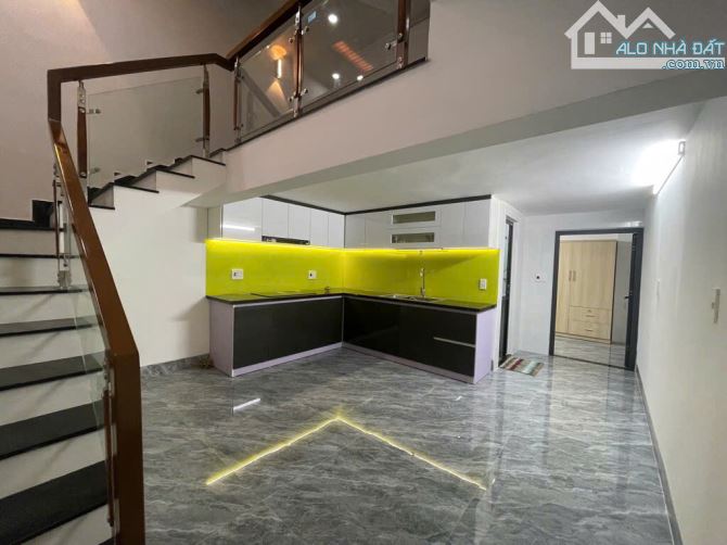 Bán nhà 3 tầng Full nội thất đường Cù Chính Lan, tặng kèm 1 nhà 3 tầng. Giá 5,4 tỷ - 7