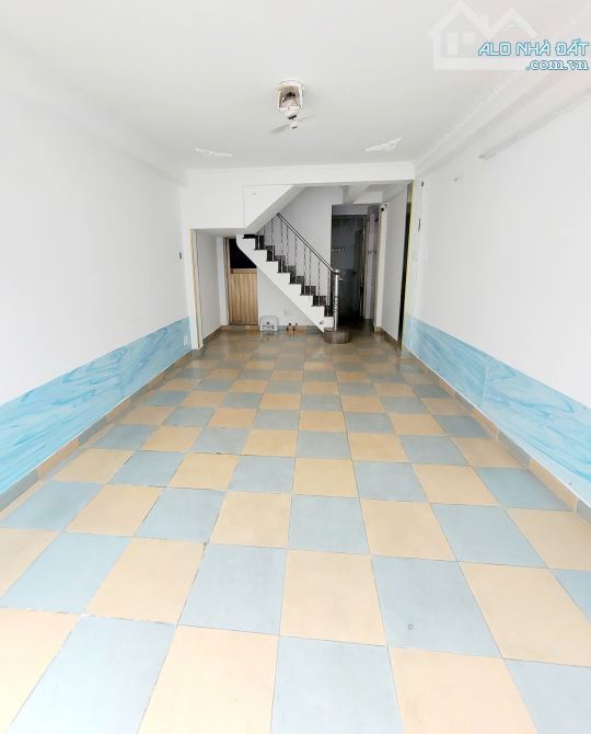 Nhà 3 Lầu (3PN, 3WC), 635/2c Bà Hạt P6 Q10 - 13 Triệu/th - 7