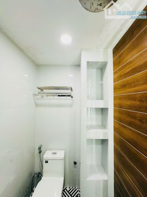 MẶT TIỀN THỤC HUỲNH VĂN NGHỆ - FULL NỘI THẤT - 15M2 - 2 TẦNG - NHỈNH 2TỶ - 7