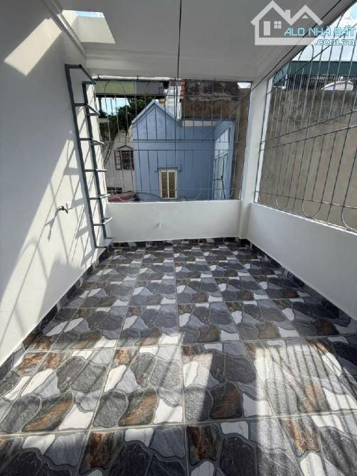 BÁN NHÀ GỐC ĐỀ - HOÀNG MAI-36M-4 TẦNG - 7.5 TỶ - CÁCH 30M RA Ô TÔ - 7