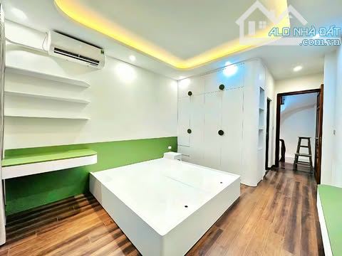 BÁN NHÀ PHỐ TRẠM - LONG BIÊN, 5 TẦNG, Ô TÔ ĐỖ CỔNG, BÃI GỬI XE CẠNH NHÀ - 7