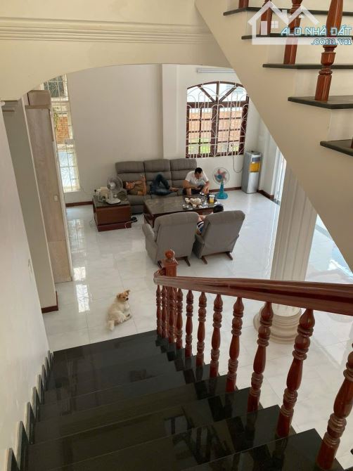 🔥 BIỆT THỰ MẶT TIỀN CỐNG LỞ TRƯỜNG CHINH - TÂN BÌNH – 492M²  3 TẦNG – NỞ HẬU ĐẸP – GIÁ 39 - 7