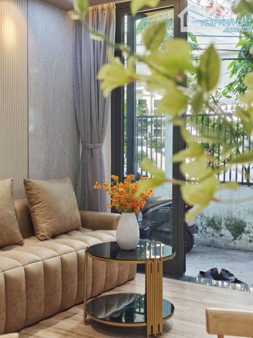 Bán nhanh NHÀ 2 TẦNG - 2 MẶT KIỆT - ĐỖ QUANG, SÁT NGUYÊN VĂN LINH - 7