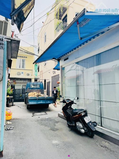 KHU TRUNG TÂM HÀNH CHÍNH P12Q4  SÁT ĐƯỜNG XE HƠI CHẠY CÁCH 1 BƯỚC CHỈ CÒN 1 CĂN DUY NHỨT - 8