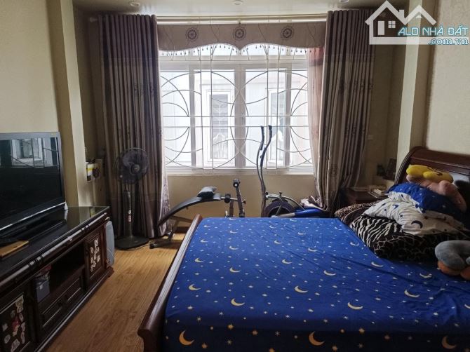 BÁN NHÀ NGUYỄN KHÁNH TOÀN, 60M2, MT 4.5M, 5 TẦNG, VIEW CÔNG VIÊN, VỈA HÈ OTO, GIÁ 17.5 TỶ - 8
