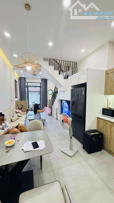 NHÀ ĐẸP VỊ TRÍ ĐẸP 6M THÔNG GẦN MẶT TIỀN LÊ VĂN QUỚI  GIÁP TÂN PHÚ - 8