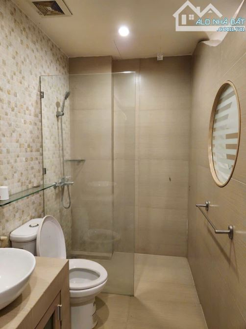 Nhà 4 tầng trung tâm thành phố, hẻm đường nguyễn thiện thuật, giá chỉ 5,5 tỉ - 8