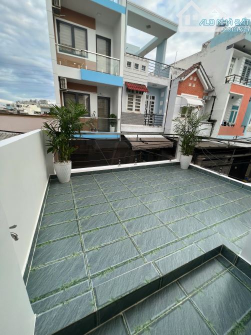 BÁN NHÀ 3 TẦNG FULL NỘI THẤT 4X16 ÔTÔ ĐỖ CỬA CẠNH PMH QUẬN 7  - CHỈ NHỈNH 6TỶ - 8