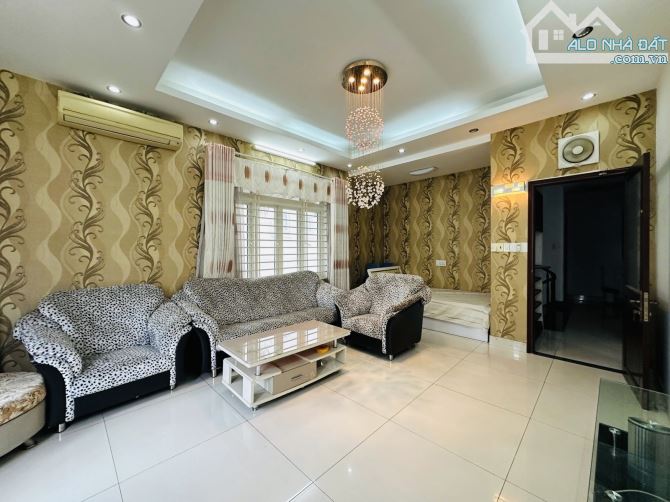 🏡 BIỆT THỰ HIM LAM TRUNG SƠN – SÁT QUẬN 7 🏡 250m² (12.5 x 20m) – 1 hầm, 3 tầng, 10PN - 8