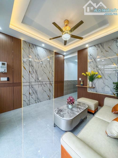 BÁN NHÀ TRỆT FULL NỘI THẤT - HẺM 534 ĐƯỜNG 30/4 THÔNG RA HẺM 169 ĐƯỜNG 3/2 - 8