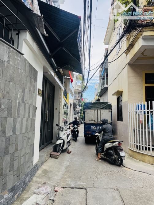 Nhà 3 tầng đổ 3 mê Phan Chu Trinh trung tâm thành phố. - 8