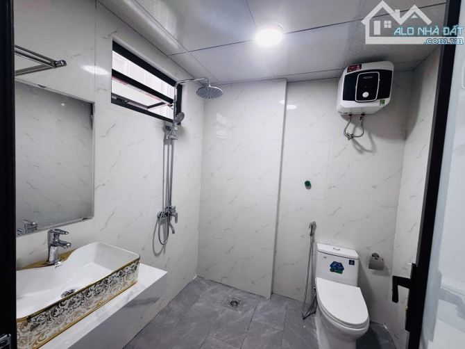 7 TRIỆU 🏡 CHO THUÊ NHÀ NGUYÊN CĂN PHỐ THANH AM – THƯỢNG THANH ✨ Ô TÔ ĐỖ GẦN – 3PN - 8