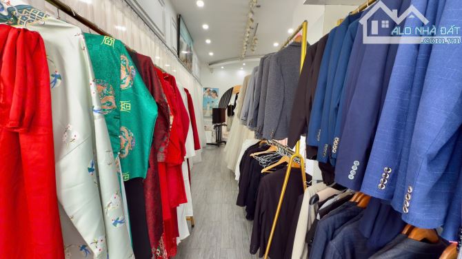 SANG NHƯỢNG TIỆM ÁO CƯỚI FULL SETUP – TRUNG TÂM BIÊN HÒA 📍 Mặt tiền Nguyễn Ái Quố - 8