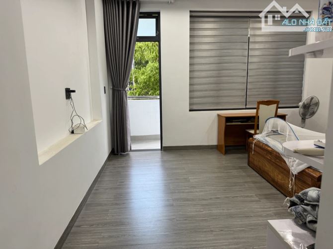 CẦN TIỀN GẢ NHANH HOÀNG TỬ 3 TẦNG THANG MÁY SỊN SÒ- MẶT TIỀN VIP VĂN TIẾN DŨNG_NHỈNH 11 TỶ - 8