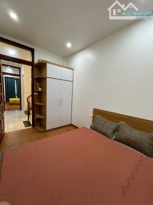 Bán nhà Nguyễn Lương Bằng Đống Đa,32m,4T,nhà đẹp ở ngay,tặng full nội thất,chỉ 6.8 tỷ - 9