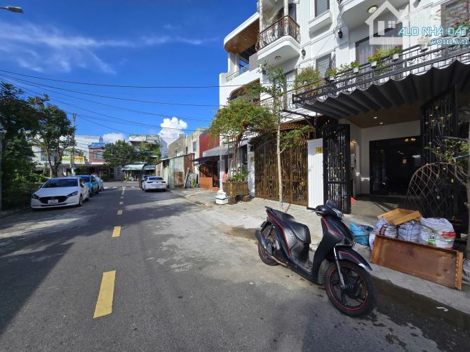 Bán siêu phẩm 3 tầng Phú Xuân 9 khu VIP Hoà Minh - 9