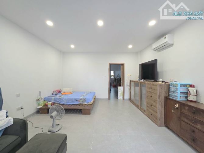CHDV THU NHẬP 750tr/N - 6 TẦNG THANG MÁY ( 5 x 16 ) - HẺM 5M - 14,7 Tỷ - PHAN VĂN TRỊ - GV - 9