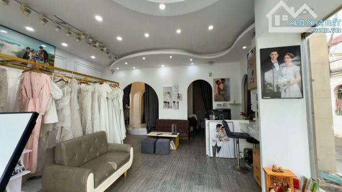 SANG NHƯỢNG TIỆM ÁO CƯỚI FULL SETUP – TRUNG TÂM BIÊN HÒA 📍 Mặt tiền Nguyễn Ái Quố - 9