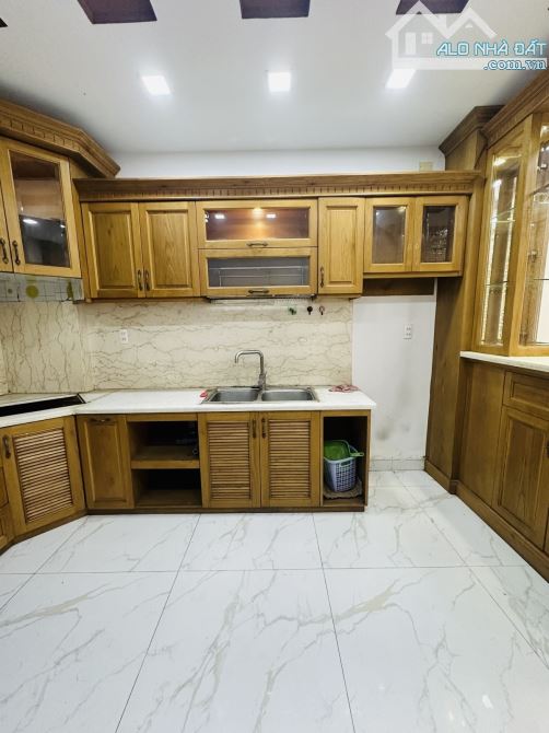 ✨ NHÀ MỚI – HẺM 10M – QUẬN 10 ✨  📍 Ba Tháng Hai, P.12, Quận 10 – DT CN 31m² -thực tế 42m² - 9