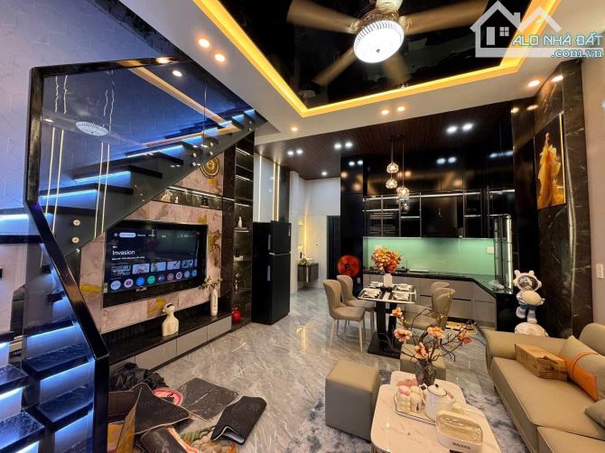 📌📌📌LÀM VIỆC TRỰC TIẾP GIÁ TỐT !!!  Bán nhà 3 tầng Kiệt 3m 38/ Bàu Hạc 1 - 9