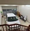 Cho thuê nhà ngõ 31 phố Trần Quốc Hoàn. Diện tích 60m2 x 5 tầng ô tô đậu cửa