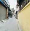 NHÀ XÂY MỚI 6TẦNG  THANG MÁY - GARA OTO - GIANG BIÊN