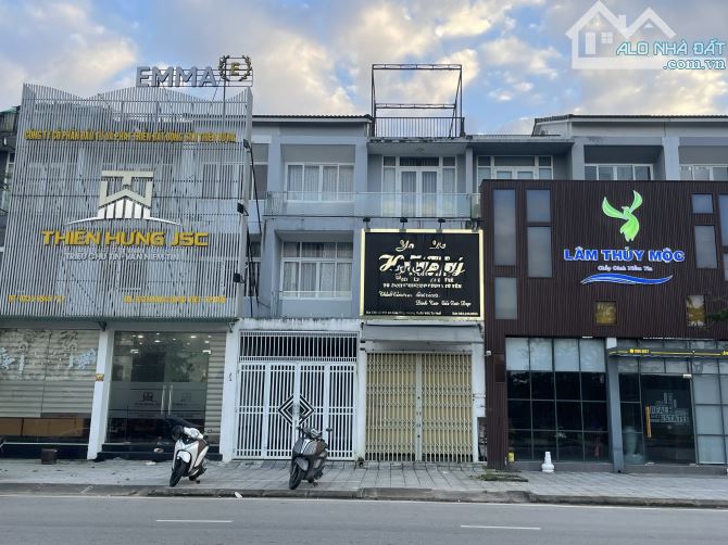 Bán nhà mặt tiền Hoàng Quốc Việt - 8