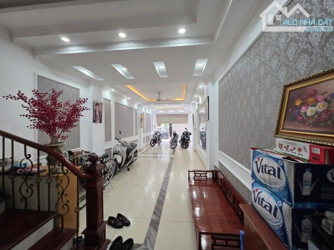 Bán Nhà Văn Quán Phố Phùng Hưng  Ô Tô Tránh Kinh Doanh Nhỏ 50m2 4 Tầng Giá 12.5 Tỷ