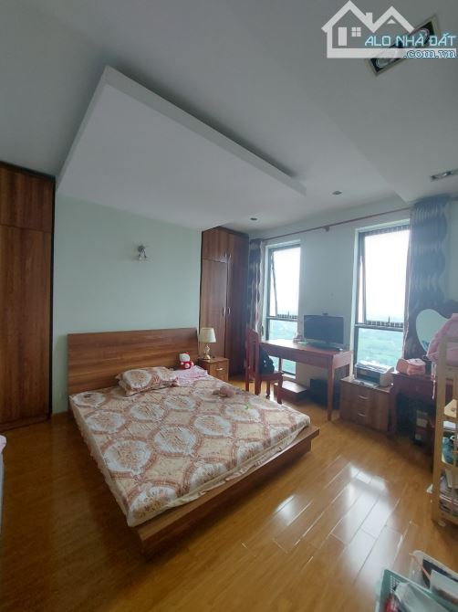 cho thuê chung cư TSQ làng việt kiều châu âu, mỗ lao, 180m, 3 phòng ngủ, đủ đồ