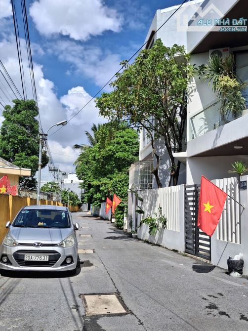 Nhà Duy Tân giá bán gấp. Nhà đẹp - Khu VIP