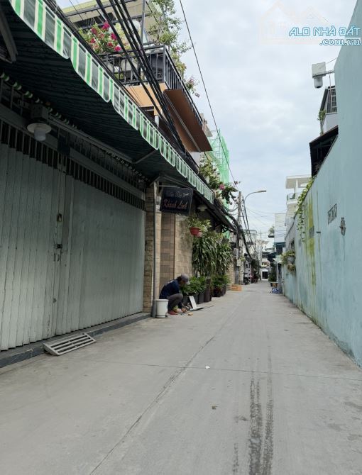 Vài bước qua Quận 4,Tân Thuận Tây Quận 7,nhà 4 tầng 80m2,9PN,6.x t/y