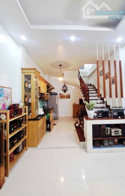 Nhà Xinh -oto  đỗ  ngõ nông- thông Ngọc Trục 33mx 5T    ở, cho thuê 6.9 tỷ.