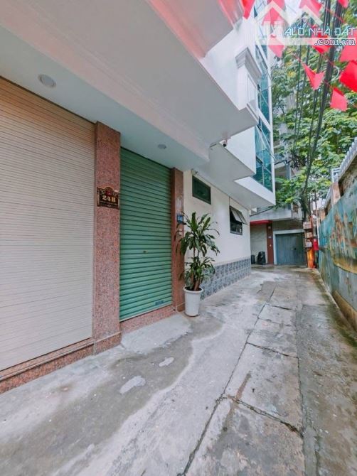 🏡 BÁN NHÀ 6 TẦNG TRUNG TÂM CẦU GIẤY – MẶT TIỀN RỘNG – Ô TÔ ĐỖ CỬA – GIÁ CHỈ 11.8 TỶ