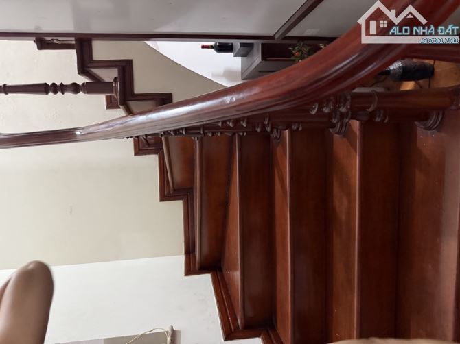 Bán mảnh đất Cầu Giấy xây CCMN gần ô tô 100m mặt tiền rộng 6.5m giá 22 tỷ