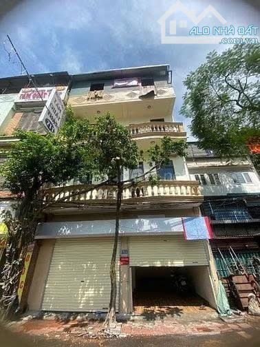 Cho Thuê Nhà 4 Tầng Mặt Phố Hồng Hà – 60m², MT 7.5m, Full Tiện Nghi, Giá 25Tr/Tháng