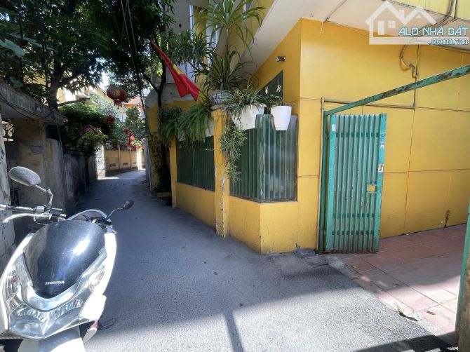 BÁN NHÀ NGÕ NÔNG GẦN PHỐ 8,8 TỶ 35m 5 TẦNG MT 3,5m Ô TÔ ĐỖ CỬA VÕ CHÍ CÔNG CẦU GIẤY