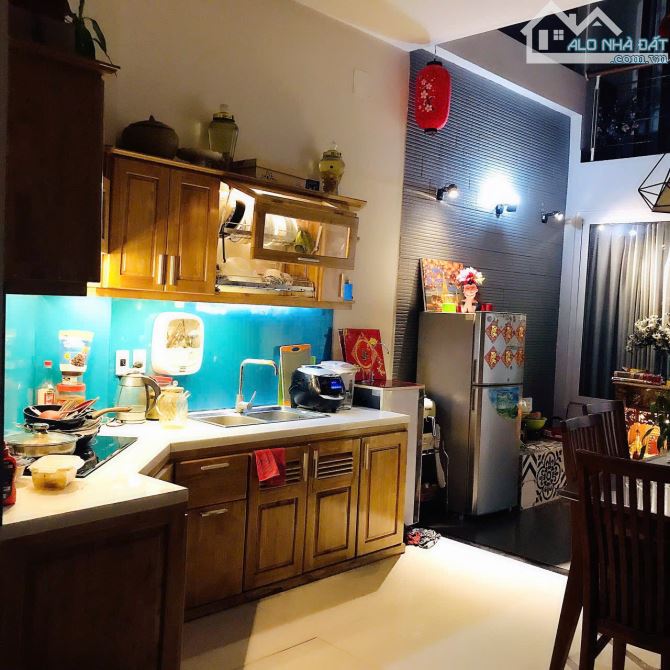 Cần bán siêu phẩm 2 tầng mới khu lý thái tông 108M nhỉnh 8tỷ