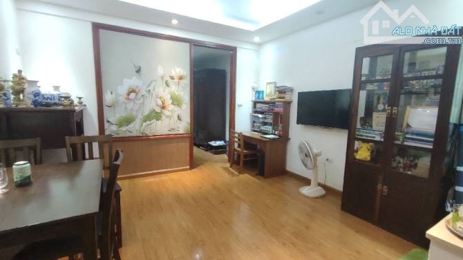 Bán căn hộ tập thể giảng võ thang máy tt ba đình thoáng sáng đẹp như chung cư